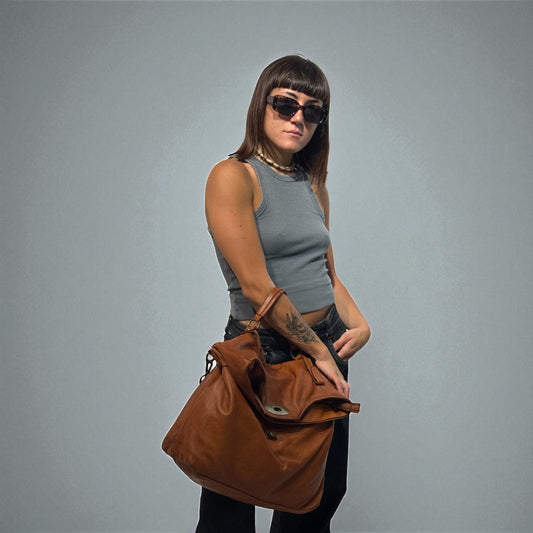 Borsa piscina Stefania in pelle morbida tinta in capo Made in Italy mahzel