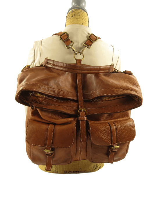 borsa multifunzione colre marrone indossata