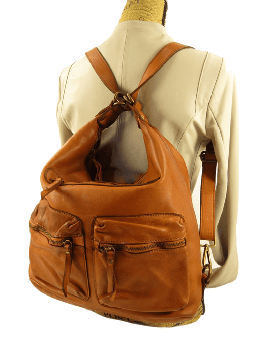 borsa a spalla e zaino indossata, colore marrone, vera pelle, tasche esterne, interno rivestito ed accessoriato