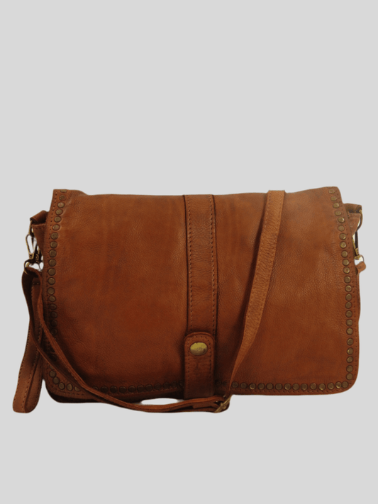 Borsa tracolla e a mano in pelle morbida decorata con borchie Giorgia-Mahzel