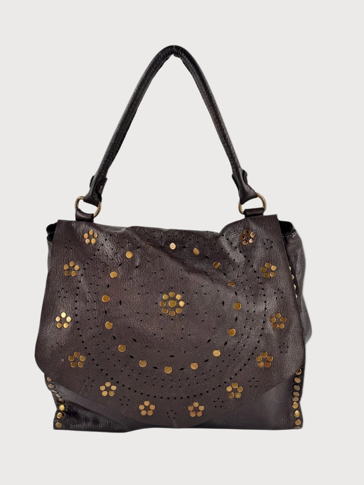 borsa pelle mahzel decorata con borchiepelle vintage
