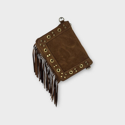 Borsetta pochette con borchie e frange