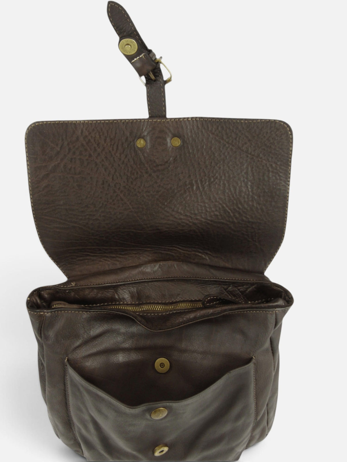zaino pelle dettaglio chiusura con zip