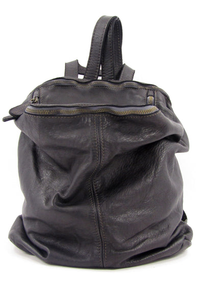 zaino donna in vera pelle effetto vintage costruito in italia con pellami italiani nello storico distretto del cuoio fiorentino colore nero
